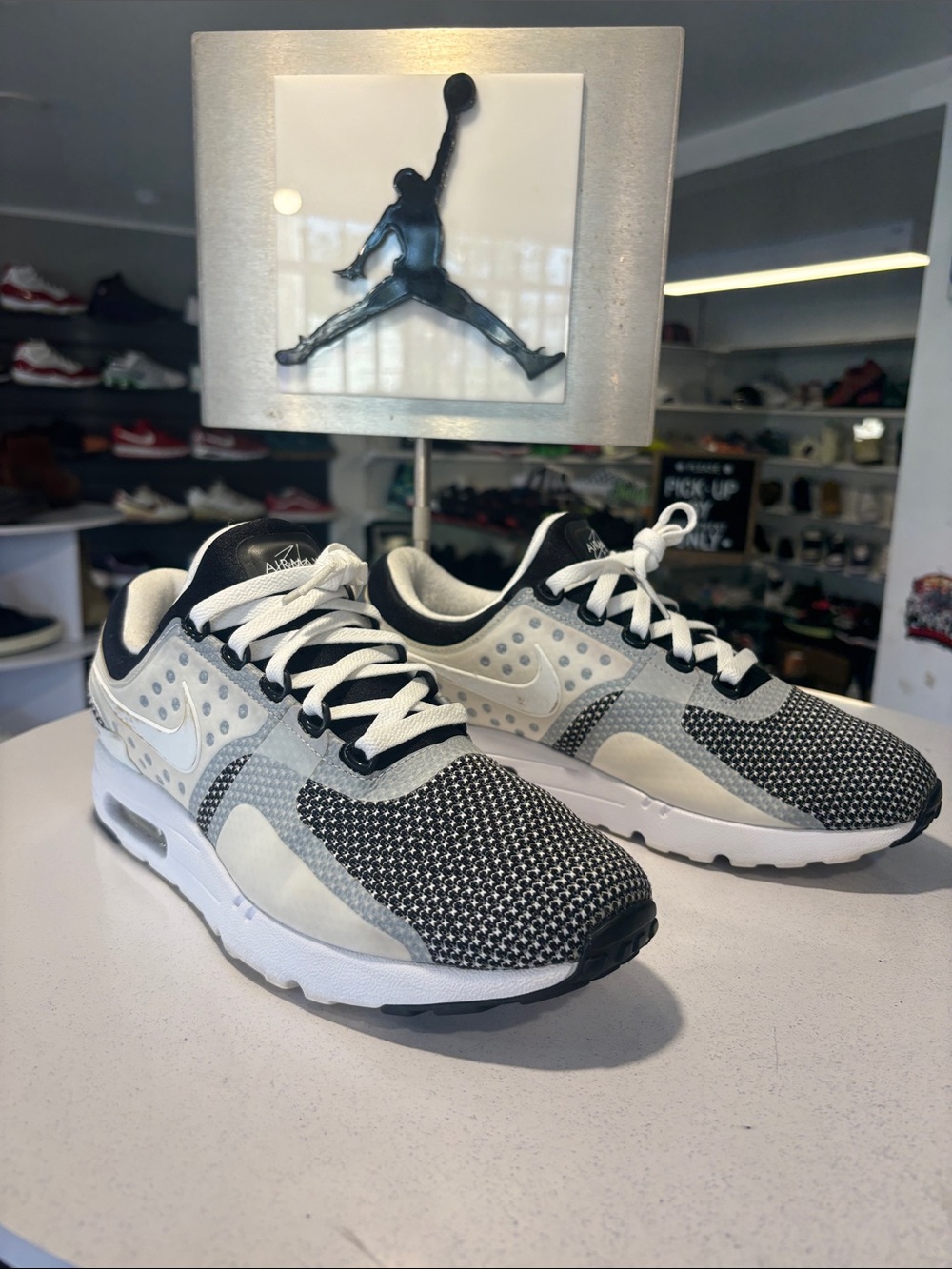 Nike Air Max Zero Essential ‘Oreo’ Men’s Size 10